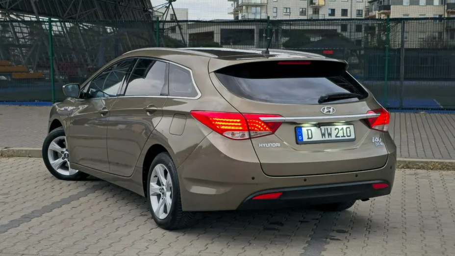 HYUNDAI i40 -