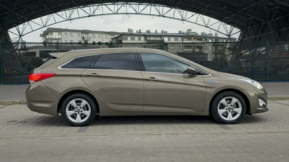HYUNDAI i40 -