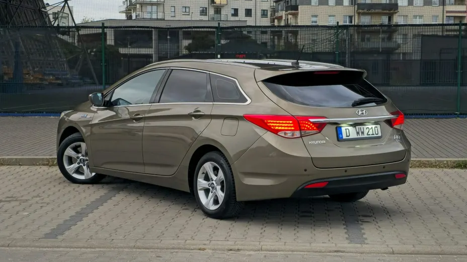 HYUNDAI i40 -