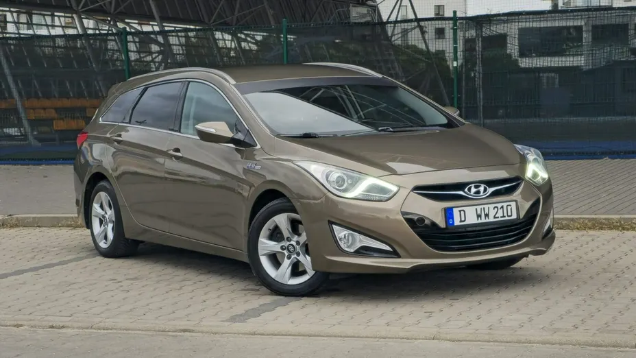 HYUNDAI i40 -