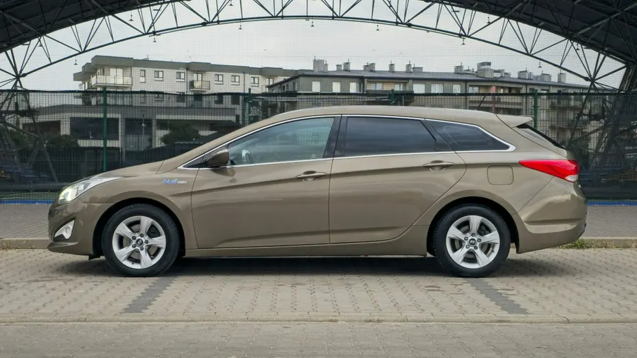 HYUNDAI i40 -