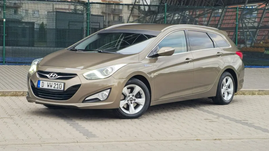HYUNDAI i40 -