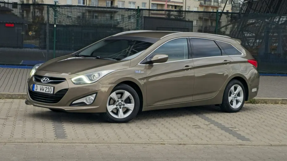 HYUNDAI i40 -