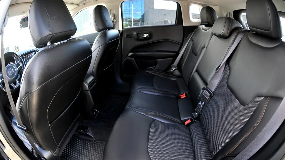 JEEP Compass -