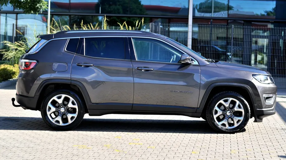 JEEP Compass -