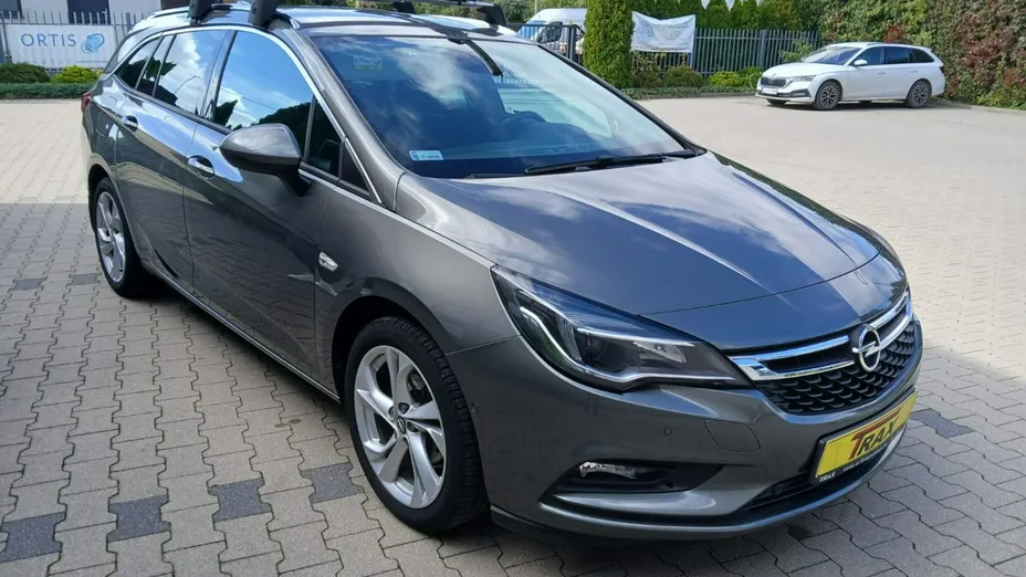 OPEL Astra -