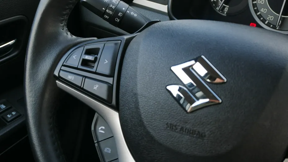 SUZUKI Ignis -