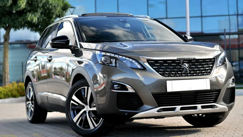 PEUGEOT 3008 -