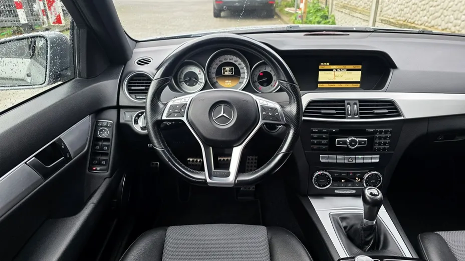 MERCEDES-BENZ C Klasa -
