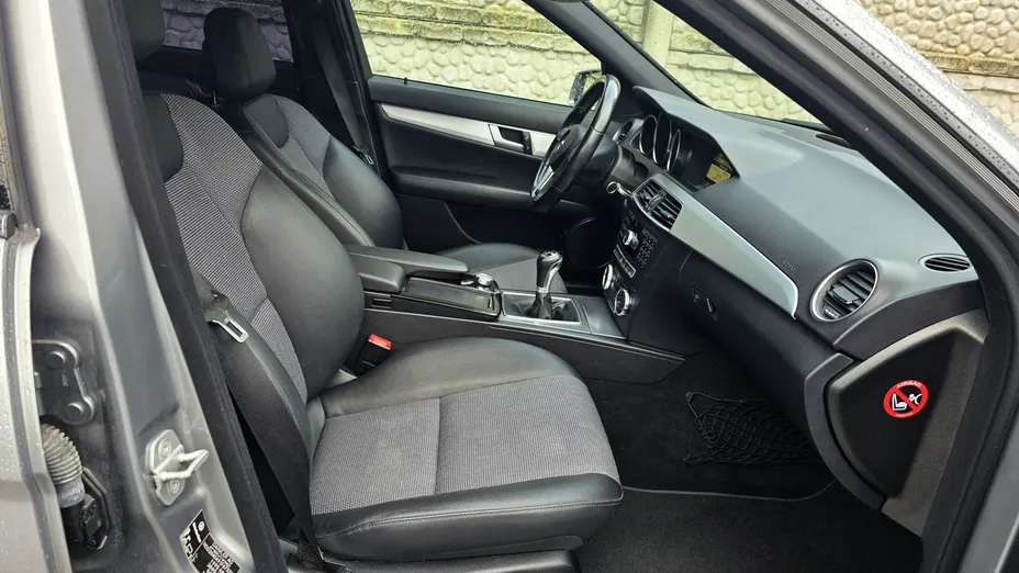MERCEDES-BENZ C Klasa -