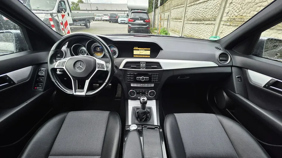 MERCEDES-BENZ C Klasa -