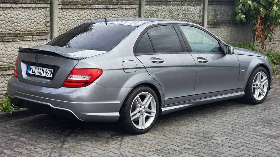 MERCEDES-BENZ C Klasa -