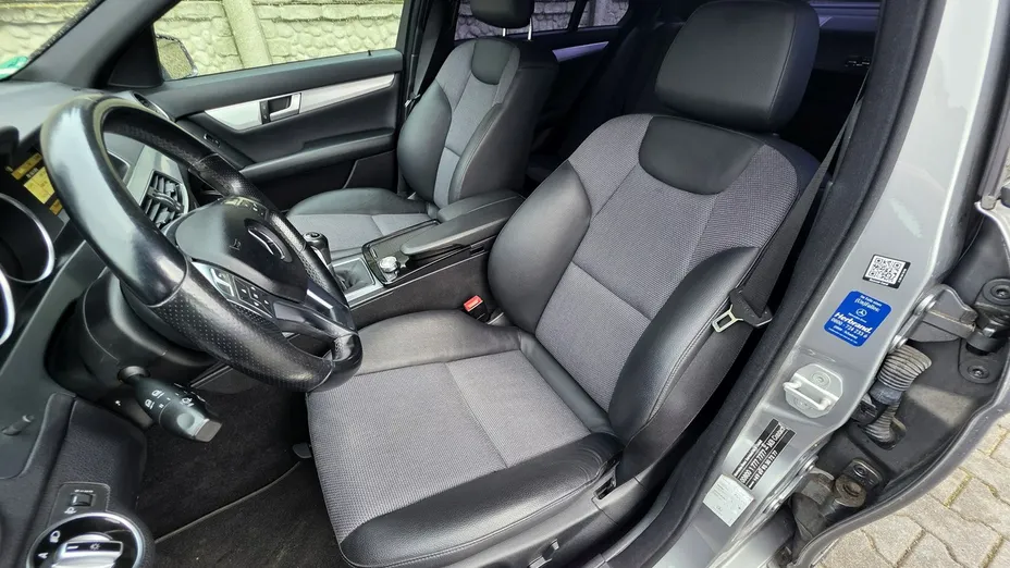 MERCEDES-BENZ C Klasa -