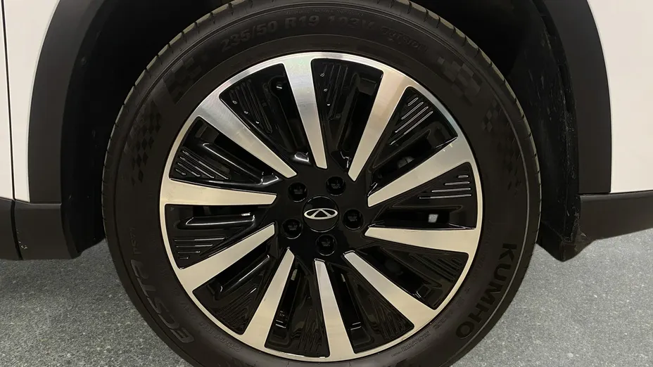 CHERY Tiggo 8 -