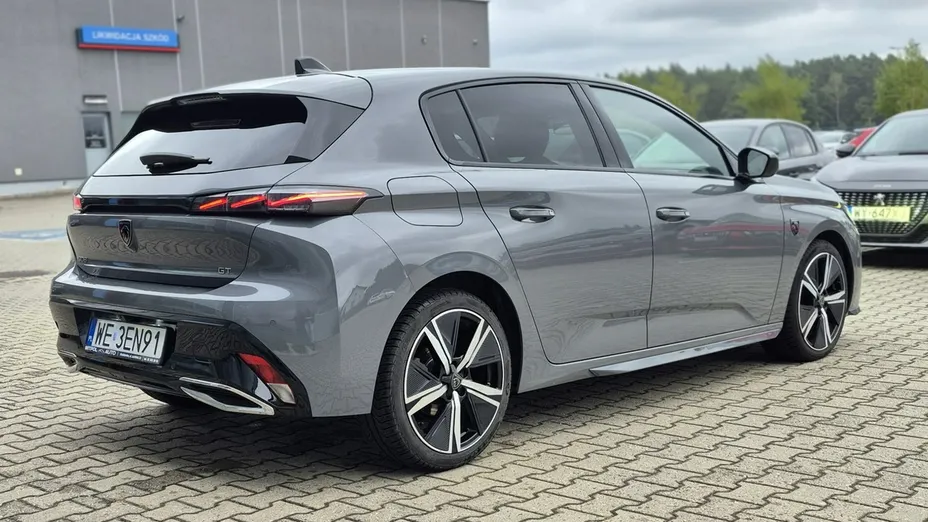 PEUGEOT 308 -