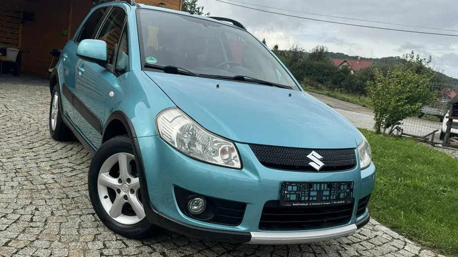 SUZUKI SX4 -