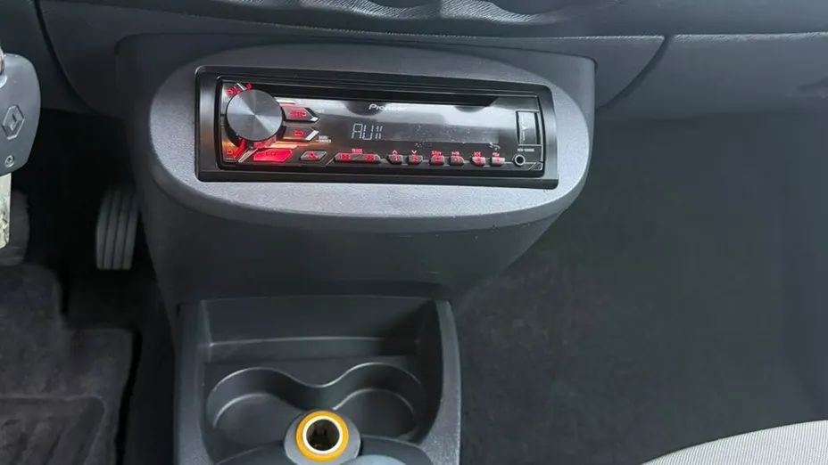 RENAULT Twingo -