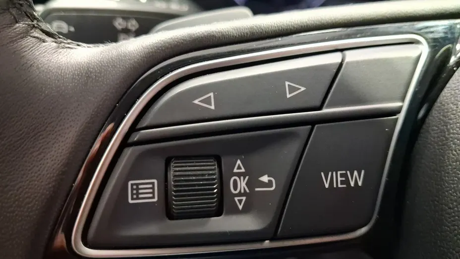 AUDI A4 -