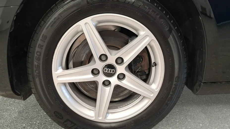 AUDI A4 -