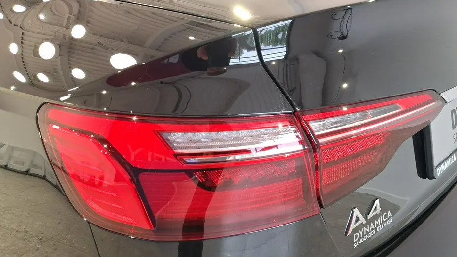 AUDI A4 -
