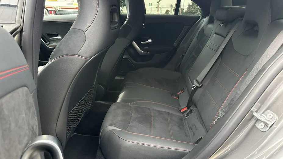 MERCEDES-BENZ CLA -
