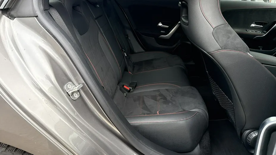 MERCEDES-BENZ CLA -