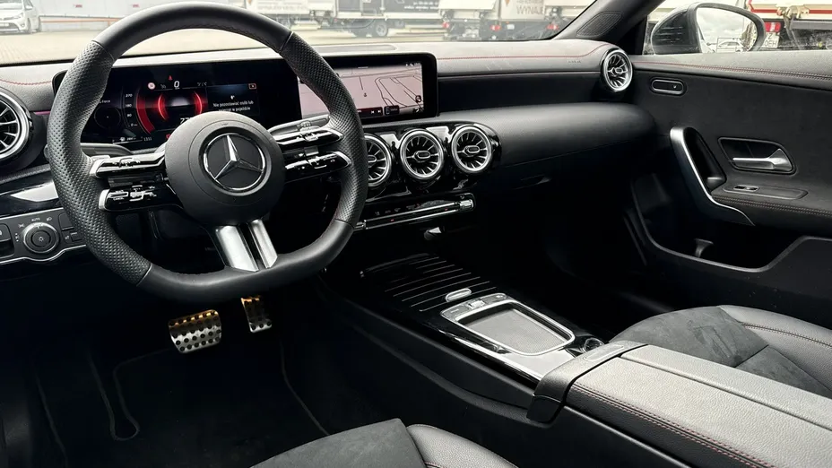 MERCEDES-BENZ CLA -