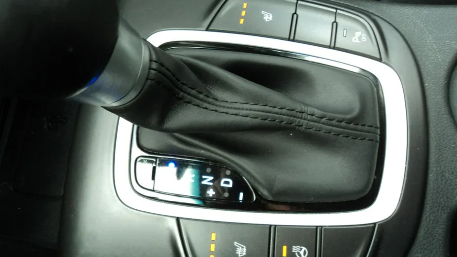 HYUNDAI Kona -