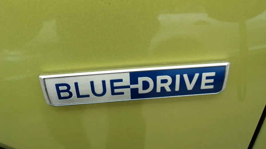 HYUNDAI Kona -