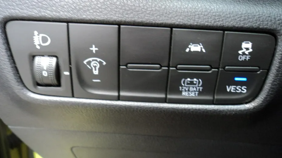 HYUNDAI Kona -