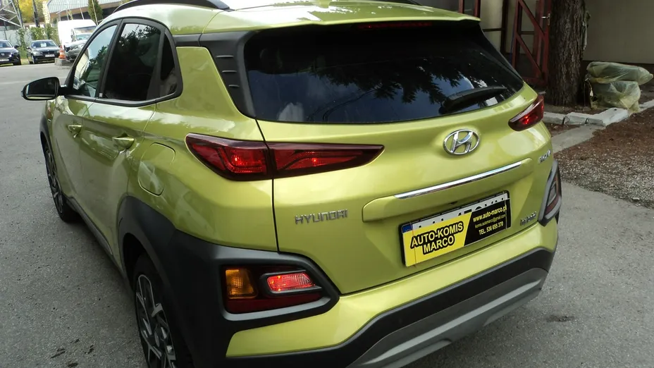 HYUNDAI Kona -