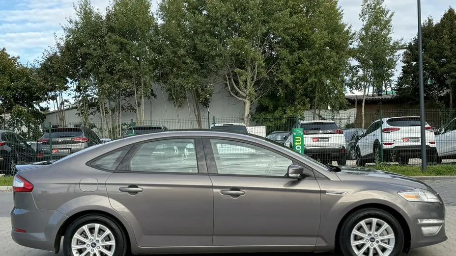 FORD Mondeo -