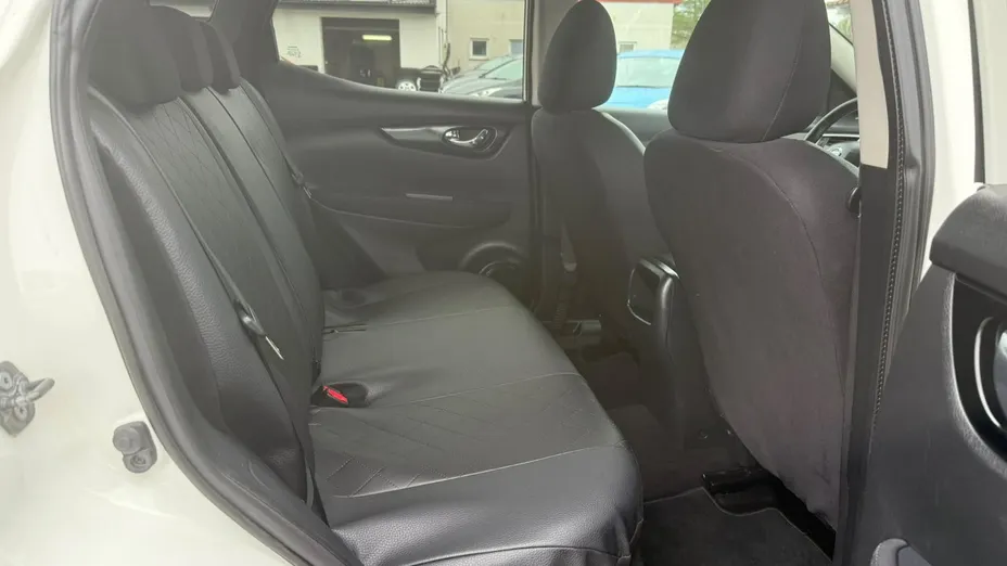 NISSAN Qashqai -