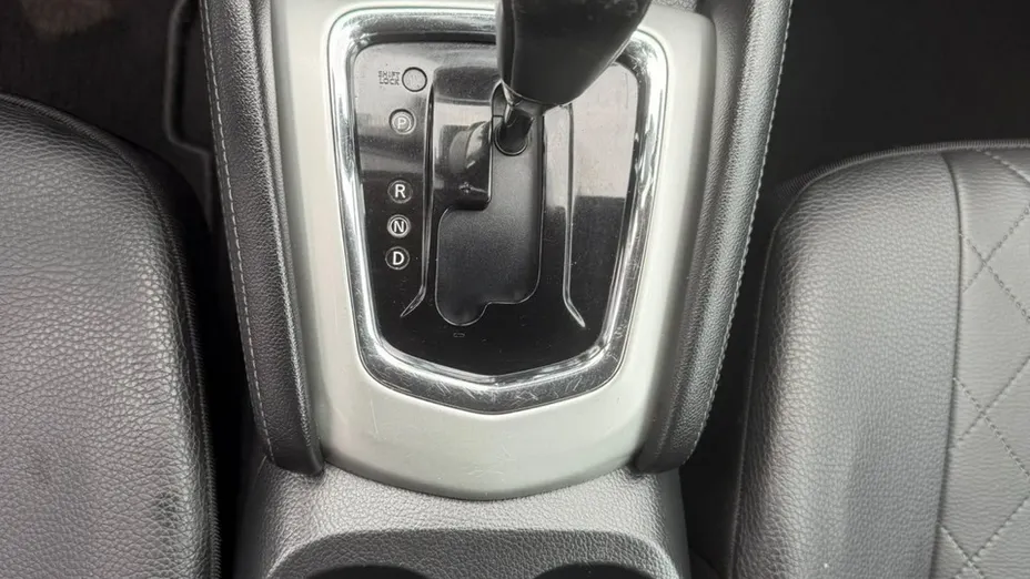 NISSAN Qashqai -