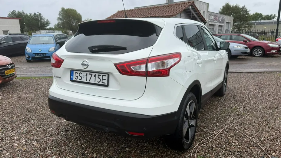NISSAN Qashqai -