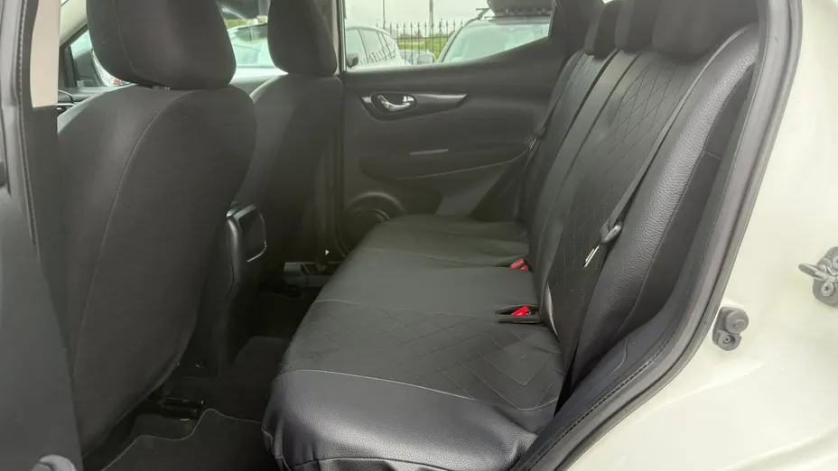 NISSAN Qashqai -