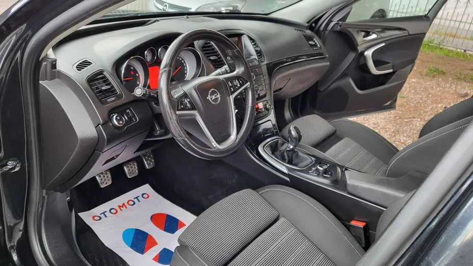 OPEL Insignia -
