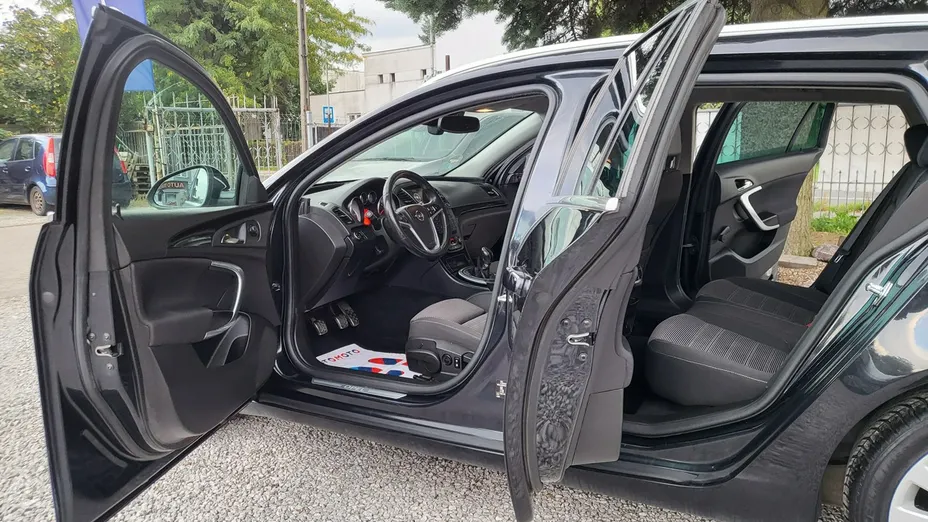 OPEL Insignia -