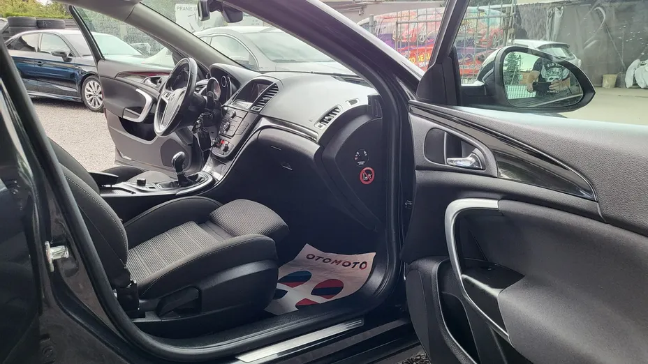 OPEL Insignia -
