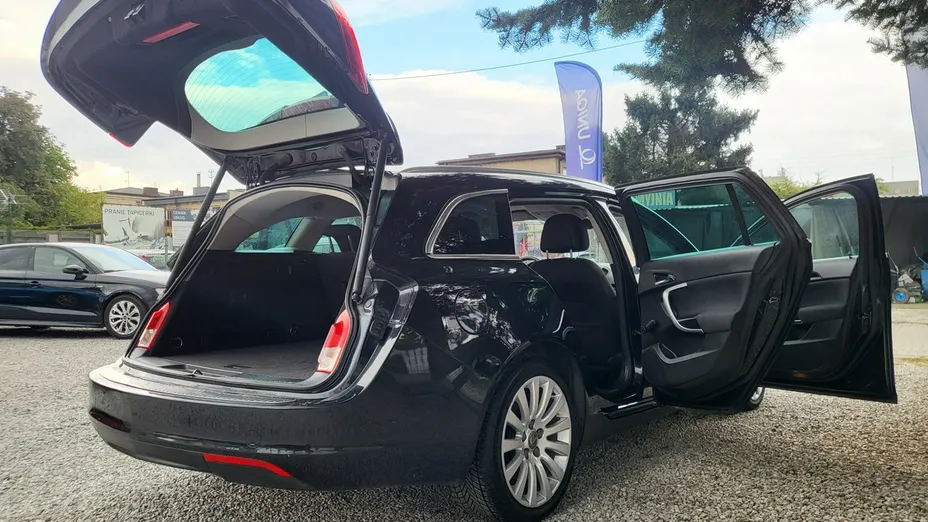 OPEL Insignia -
