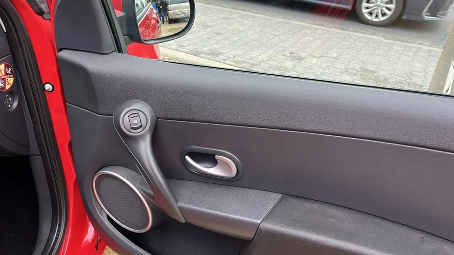 RENAULT Clio -
