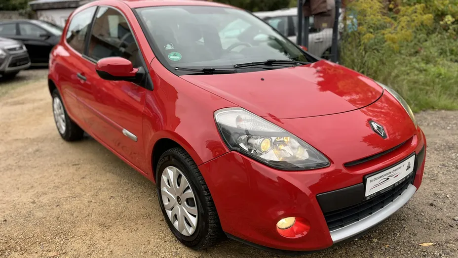 RENAULT Clio -