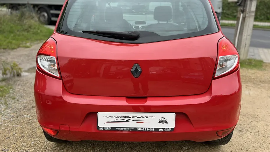 RENAULT Clio -