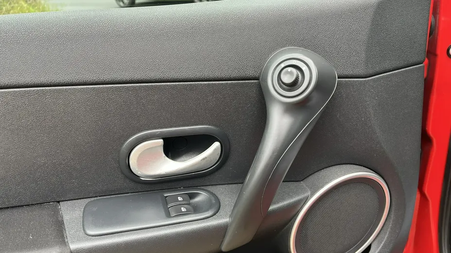 RENAULT Clio -