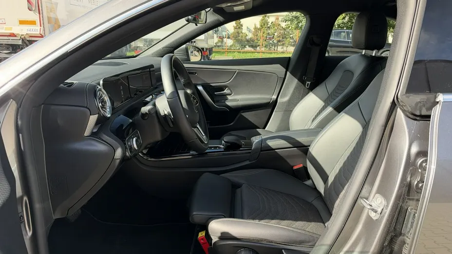 MERCEDES-BENZ CLA -