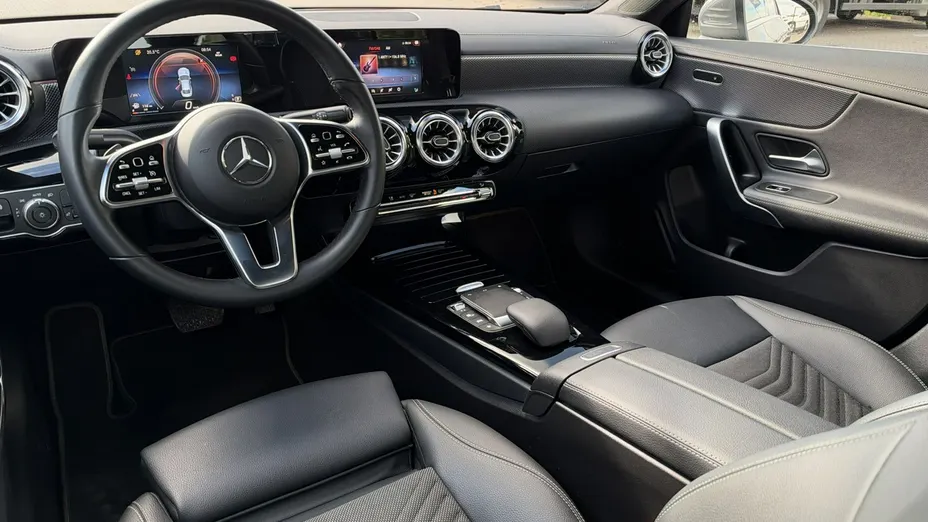 MERCEDES-BENZ CLA -