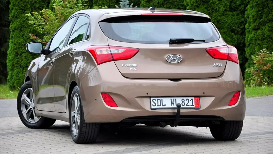 HYUNDAI i30 -