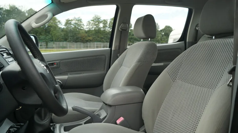 TOYOTA HiLux -