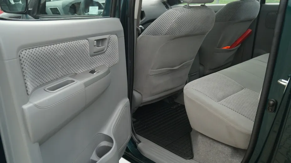 TOYOTA HiLux -