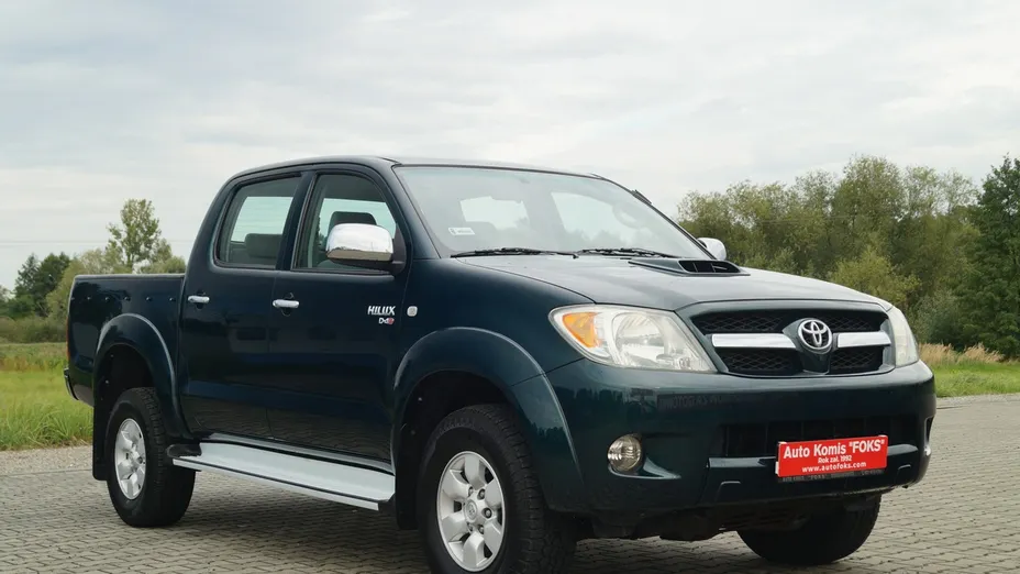TOYOTA HiLux -